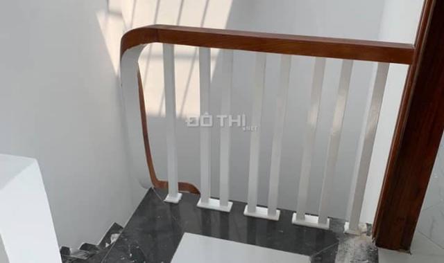 Nhà Vương Thừa Vũ 49m2, 5 tầng, hiện đại, siêu gần phố, ô tô cách 15m. Giá 3.55 tỷ