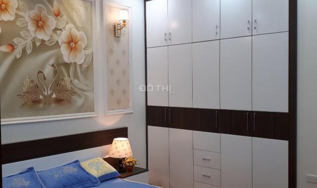 Bán nhanh nhà 70m2, 3 tầng, kinh doanh, ô tô vào, cổng làng Xa La, giá 4,5 tỷ, lh 0904959168