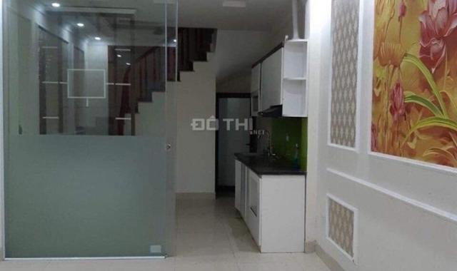 Cho thuê nhà riêng Thạch Bàn, 4 tầng, đẹp giá 7 tr/tháng. LH 0965494540