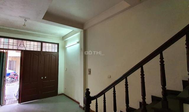 Nhà cấp 4 Tân Triều, giáp với đường Chiến Thắng, 55m2, ô tô đỗ cửa, sân chung để 15 ô tô