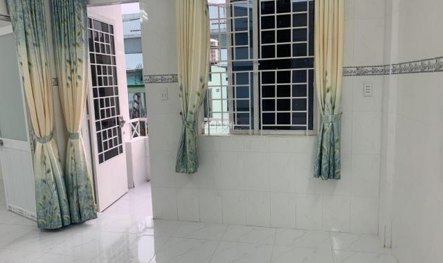 Bán căn hộ 60m2 lô A, Lầu 3, quận 11, tiện ích đầy đủ, SHR, giá tốt