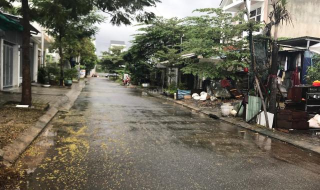 Bán nhà kho kiên cố mới xây đường 5.5m, gần bến xe Đà Nẵng