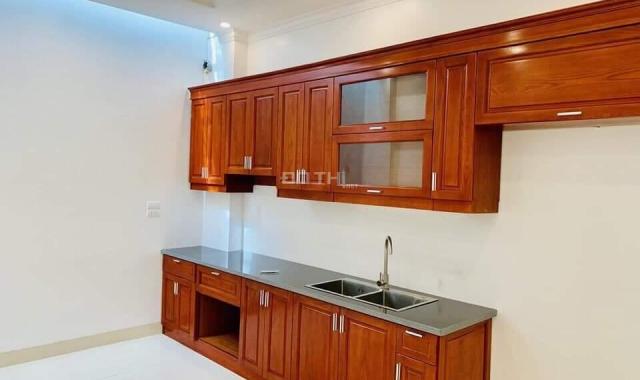 Bán nhà 3 tầng dân xây, 3 mặt thoáng, 46m2 mt: 4.55m, gần Phố ẩm thực Vạn Phúc Hà Đông, Giá: 2.5 tỷ