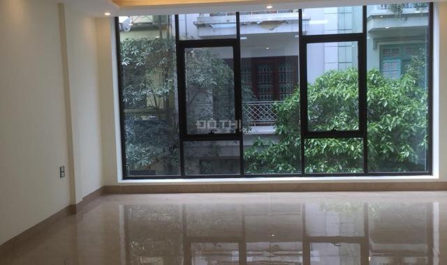 Cho thuê tòa nhà văn phòng 9 tầng mặt phố Nguyễn Hoàng, Đồng Bát, Mỹ Đình, DTSD 1500 m2