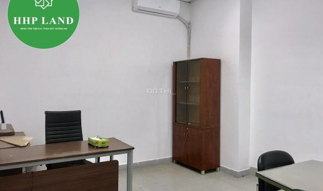 Cho thuê nhà 1 trệt, 1 lầu KT: 4x18m đã setup sẵn mô hình văn phòng mặt tiền đường Nguyễn Ái Quốc