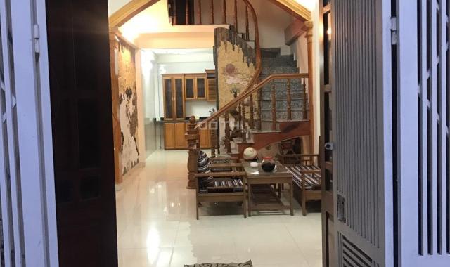 Cho thuê nhà 3 tầng DTSD 180m2 trong ngõ 278 Đà Nẵng, Quận Ngô Quyền