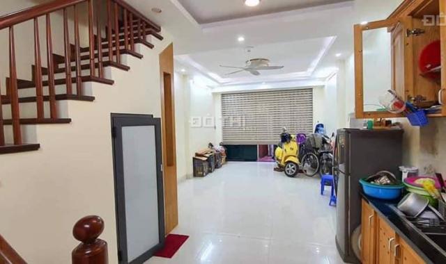 Bán nhà phố Nguyễn Quý Đức, quận Thanh Xuân, 46m2, 5 tầng, 5.5 tỷ, liên hệ 0945818836