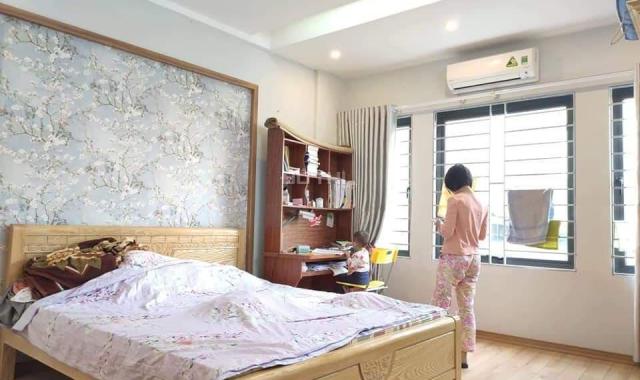 Nhà mới đón tết, Nguyễn Hoàng, 45m2 x 5T, tặng nội thất, chỉ 4.3 tỷ, LH: 0394291901