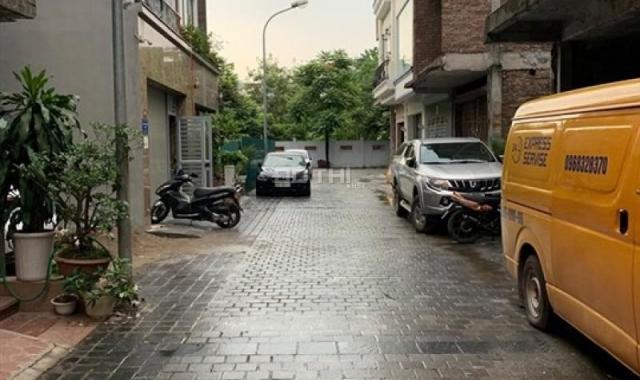 Bán nhà phân lô cán bộ HV Tư Pháp ô tô tránh 80m2 x 5 tầng phố Lê Văn Lương, giá 11,5 tỷ