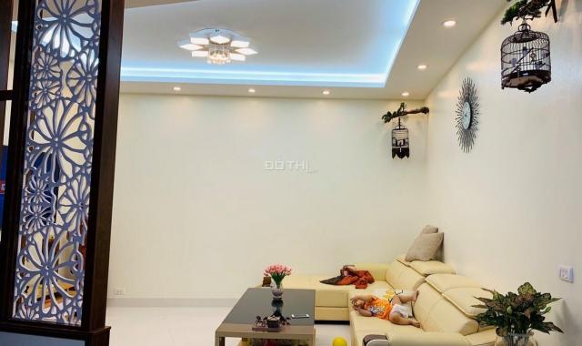 Bán nhà đẹp phố Kim Ngưu, 40m2*4T, giá chỉ 2,85 tỷ, tặng nội thất