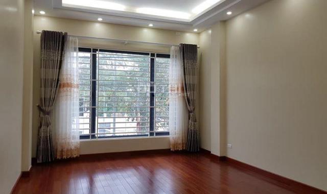 Nhà 2.4 tỷ mặt ngõ thông trường cấp 3 Lê Lợi, phố Bà Triệu, 4 tầng (38m2-4PN), 0969419928