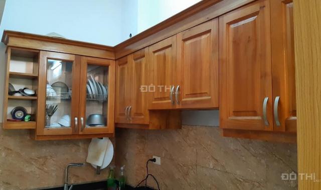 CC bán nhà Vĩnh Phúc - Ba Đình 33m2 nhà mới, ngõ 3m, gần ô tô đỗ, 2.95 tỷ. LH: 0379947218