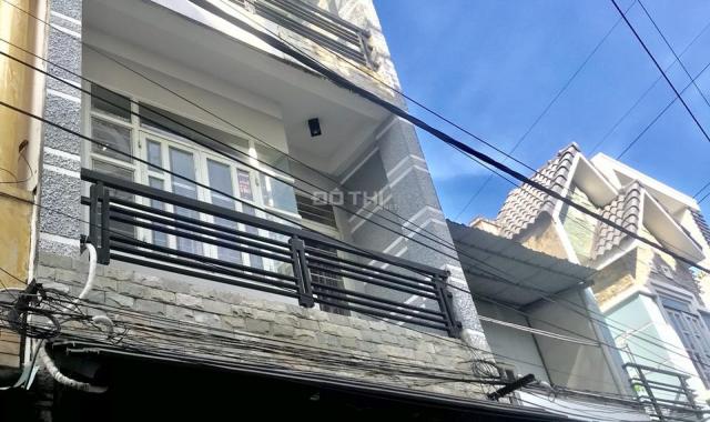 Nhà 4 tầng, đường xe hơi, ngay ngã ba đường Phạm Văn Đồng và Linh Đông, P. Linh Đông, giá 4.65 tỷ