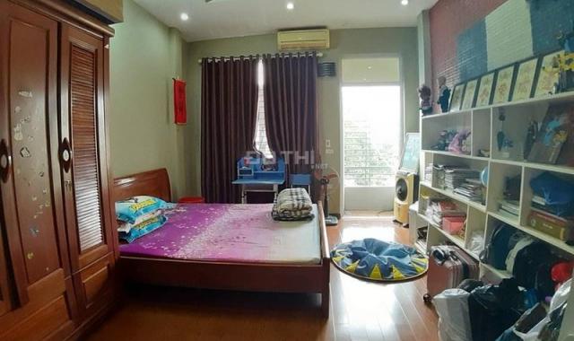 Bán nhà Bách Khoa 41.3m2, 5 tầng, sổ vuông, nội thất xịn đón tết vui, giá 2.6 tỷ. LH 0353749975