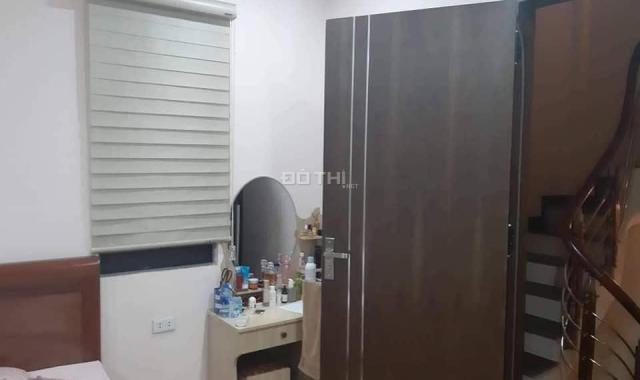 Gần phố ở ngay Thanh Nhàn, Hai Bà Trưng, 20m2, giá 1.8 tỷ