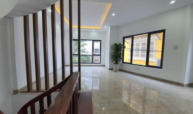 Bán nhà phố Vũ Tông Phan, Thanh Xuân, DT thực 40m2, 5 tầng, MT 4m gara ô tô ở ngay (ảnh thật)