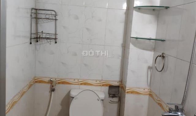 Nhà Đình Công, Hoàng Mai, 40m2x5T, 2 mặt thoáng, gần phố, ở luôn, giá 2.0 tỷ