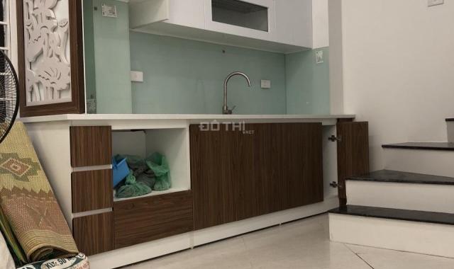 Bán nhà xây mới, tại chợ Văn Điển, TTTM Thanh Trì, 35m2, cách đường Tứ Hiệp 100m. Nội thất đẹp