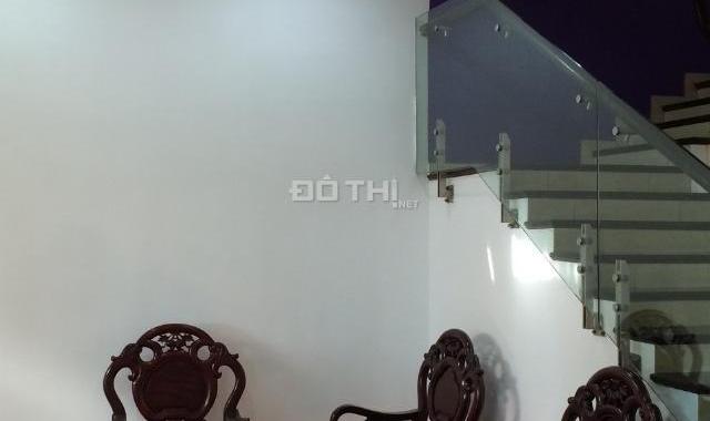 Cho thuê căn villa đẹp góc 2 mặt tiền bến du thuyền PMH đường Nguyễn Đức Cảnh, Tân Phong, Quận 7