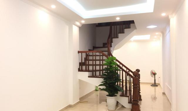 Bán nhà phân lô đường Trần Vỹ, Cầu Giấy 45m2 xây 6 tầng mới, ô tô 16 chỗ đỗ cửa giá 6 tỷ