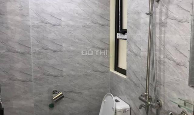 Cần tiền bán gấp nhà Lê Lợi, Hà Đông (40m2*4T), giá 2,8 tỷ, ô tô đỗ cách 10m