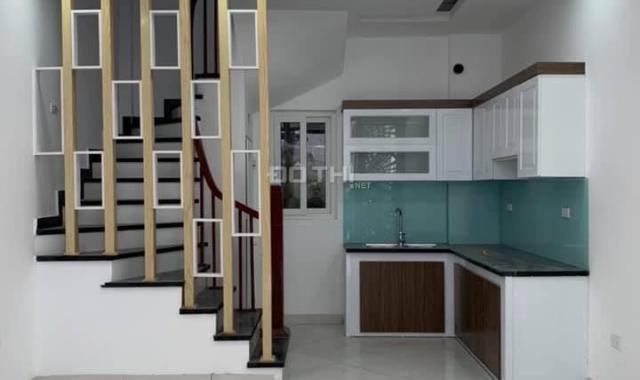 Bán nhà riêng tại Hà Nội, bán nhà mới xây DT 40m2, xây 4,5 tầng, giá 3,3 tỷ, Đống Đa