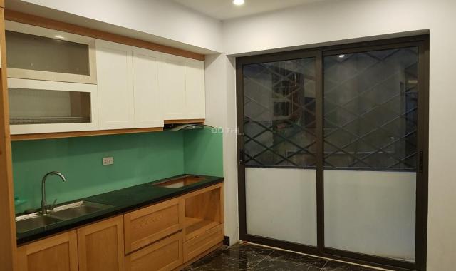 Bán nhà 3 tầng, 46.6m2 Hồ Tùng Mậu, ở được hơn 1 năm giá rẻ