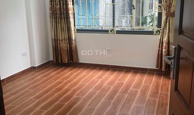 Bán nhà 5 tầng mới hoàn thiện xong 34m2/sàn, phố Kim Quan, Đức Giang, Long Biên. LH: 0984.373.362