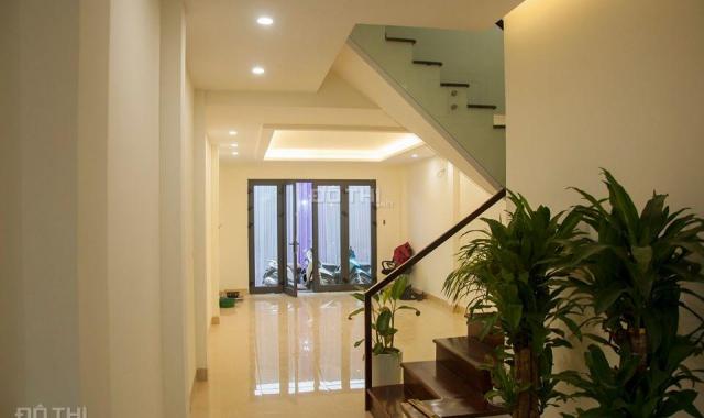 Nhà phân lô gara ô tô căn hoa hậu Nguyễn Chánh, kinh doanh sapa, văn phòng 60m2 x 4 tầng