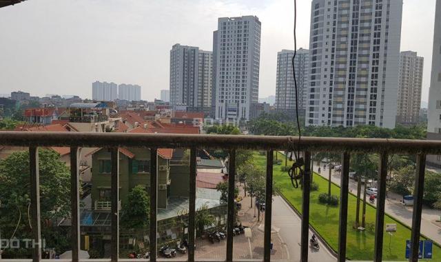 Bán căn 2 phòng ngủ 67m2 chung cư HH4C Linh Đàm, ở ngay, giá 1,1 tỷ. LH: 0936.686.295