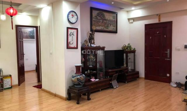 Bán căn hộ tầng trung 3 phòng ngủ, 90.6m2 tại VP5 Linh Đàm, nội thất đầy đủ, đã sửa lại cực đẹp