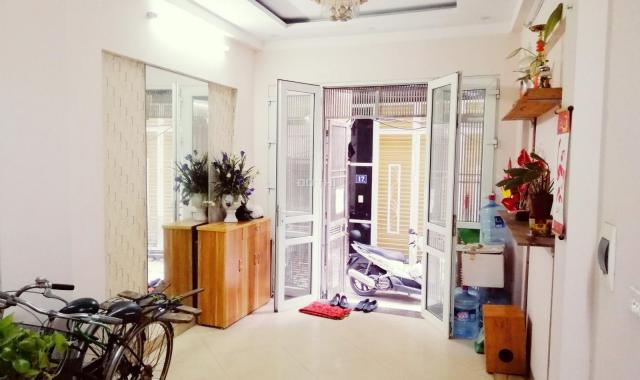 Chính chủ bán nhà 34m2 x 4 tầng, ô tô đỗ cửa ở Phùng Khoang, LH 0855419779
