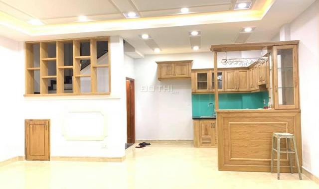 Bán nhà đường Nguyễn Đình Chính, Phú Nhuận, diện tích 40m2, giá 6.95 tỷ, LH: 0912363038