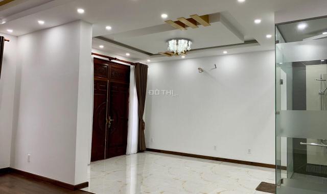 Bán biệt thự đường Ba Vân, Q. Tân Bình, DT 8x19m, 3 lầu, SHCC, khu nội bộ an ninh. Giá 28.5 tỷ TL