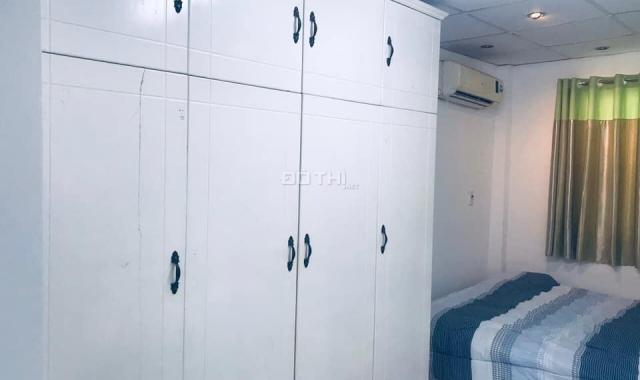 Nhà đẹp kinh doanh tốt trung tâm Bến Thành, Quận 1, dt 23m2, 1 lầu, 2wc