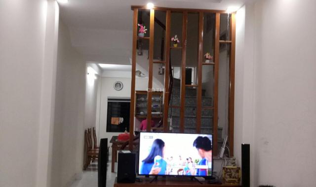 Bán nhà gần ủy ban Đại Mỗ, 44m2 xây 4 tầng, ngõ thông ô tô đỗ cách 20m, 2.8 tỷ. LH Thực 0989015276