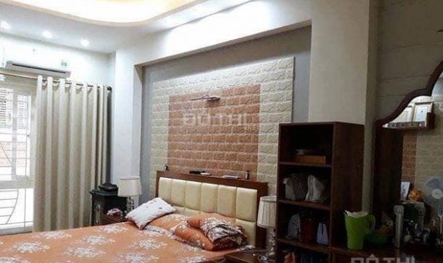 Bán nhà chính chủ về ở ngay phố Bạch Mai, DT 45m2, giá 4.85 tỷ