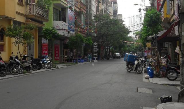 Bán nhà mặt phố Nhuệ Giang, Hà Đông tiện ở & kinh doanh, 2 mặt thoáng, gara, giá 4.3 tỷ