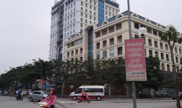 Đặt cọc biết đã có lãi rồi, nhà 4 tầng, DT gần 80m2, phố Hoàng Như Tiếp, Bồ Đề, LB