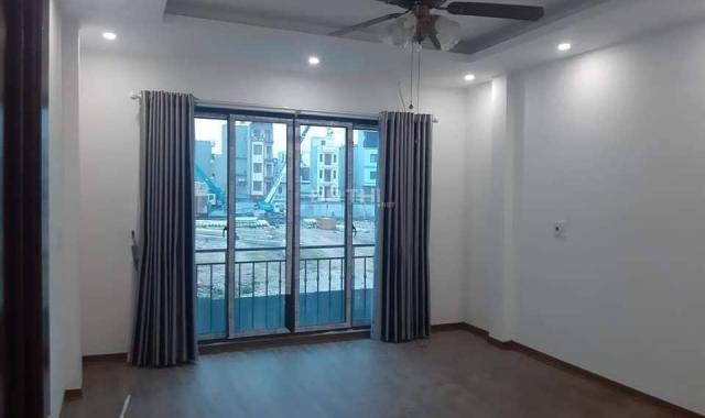 Bán nhà phố Nguyễn Văn Cừ, 80m2, phân lô ô tô, 6.5 tỷ, LH 0936367270