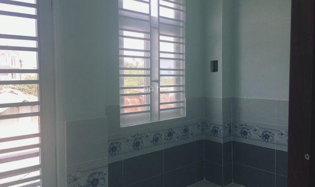 Nhà 1 trệt 1 lầu ở Tây Lân, Bà Điểm, DT 4x7m, giá bán 920 triệu. Chính chủ 0977739559