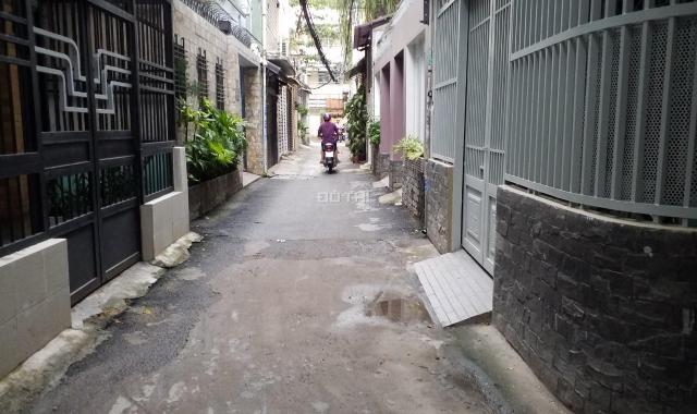 Chính chủ cần bán nhà hẻm 2 lầu đúc tại đường Nguyễn Cửu Vân, quận Bình Thạnh, giá tốt
