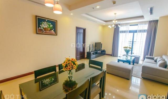 Chính chủ cho thuê căn hộ 2pn full Royal City - 72A Nguyễn Trãi