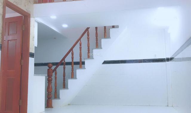 Bán nhà sổ hồng riêng đường Đào Tông Nguyên, Nhà Bè, DT 5x6m, giá 1,95 tỷ