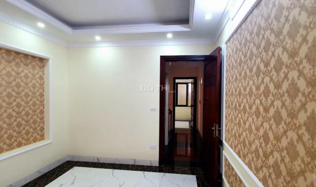 Bán nhà phường Khương Đình, 41m2 * 5 tầng, mới, đường trước nhà 3m, cách phố 50m, có 3.45 tỷ