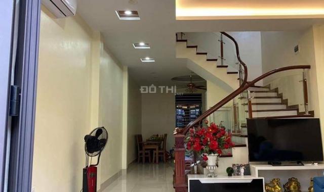 Nhà đẹp, gara, 2 thoáng 75m2 Ngọc Lâm, Long Biên 7.2 tỷ. O977611089