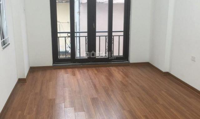 Nhà Nguyễn Khánh Toàn, Cầu Giấy, 40m2, 5 tầng, còn mới, đẹp, ở luôn, giá 3.6 tỷ, ĐT 0976263115