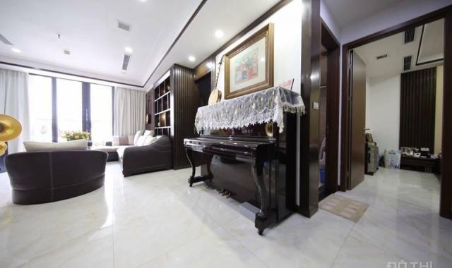 Cho thuê ngay căn hộ 103m2, 3PN đầy đủ nội thất tại dự án Vinhomes Royal City Nguyễn Trãi