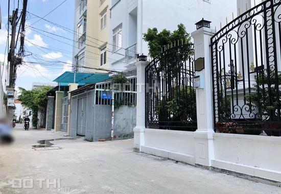 Bán gấp nhà 2 mặt tiền Huỳnh Tấn Phát, Tân Phú, Quận 7, DT 9*15m, giá 11 tỷ