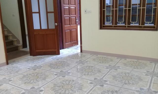 Nhà 60m2 4T sân cổng cực đẹp, ngõ 22 Lương Khánh Thiện, Tân Mai, ô tô cách 10m. Giá 4 tỷ